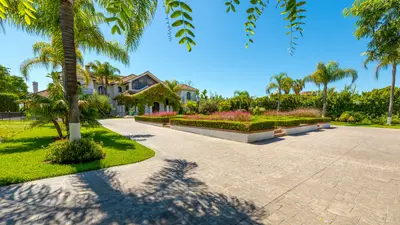 Villa in Estepona East — 2