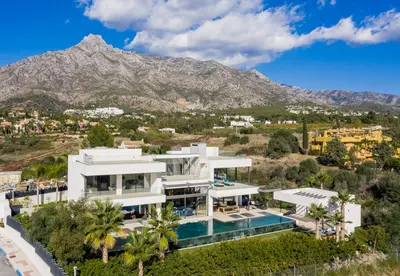 Villa in Marbella Golden Mile — 3