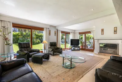 Villa in Estepona East — 4