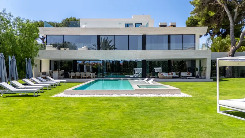Villa in Marbella Este