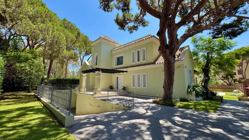 Villa in Marbella Este