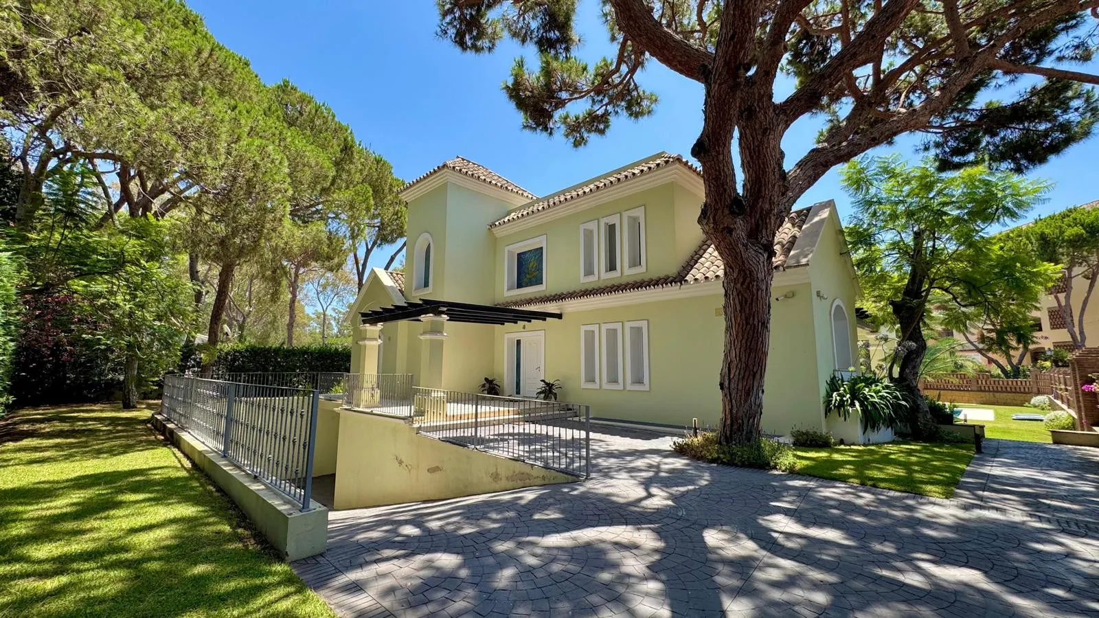 Villa in Marbella Este