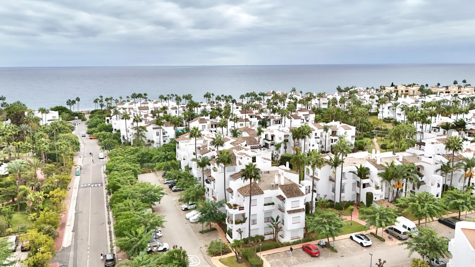 Apartment in Estepona East — 1