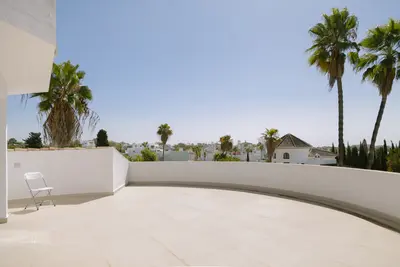 Villa in Estepona East — 4