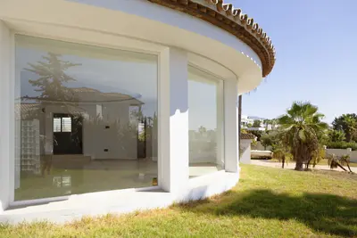 Villa in Estepona East — 3